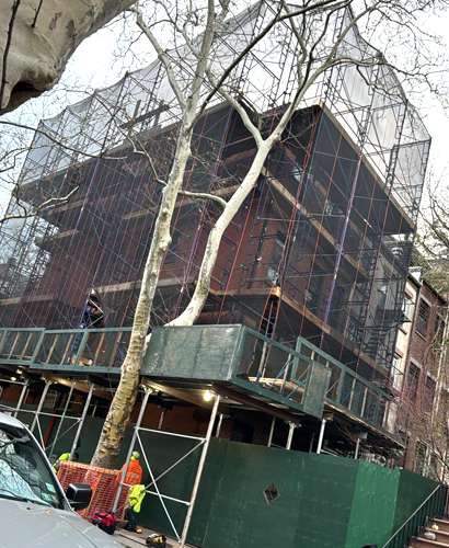 sidewalk shed & pipe scaffolding