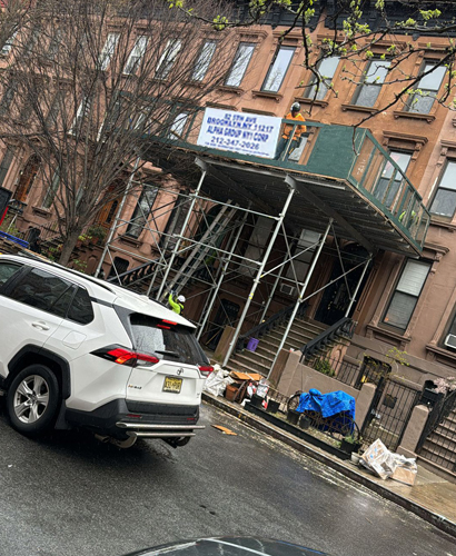 sidewalk shed and pipe scaffolding servies